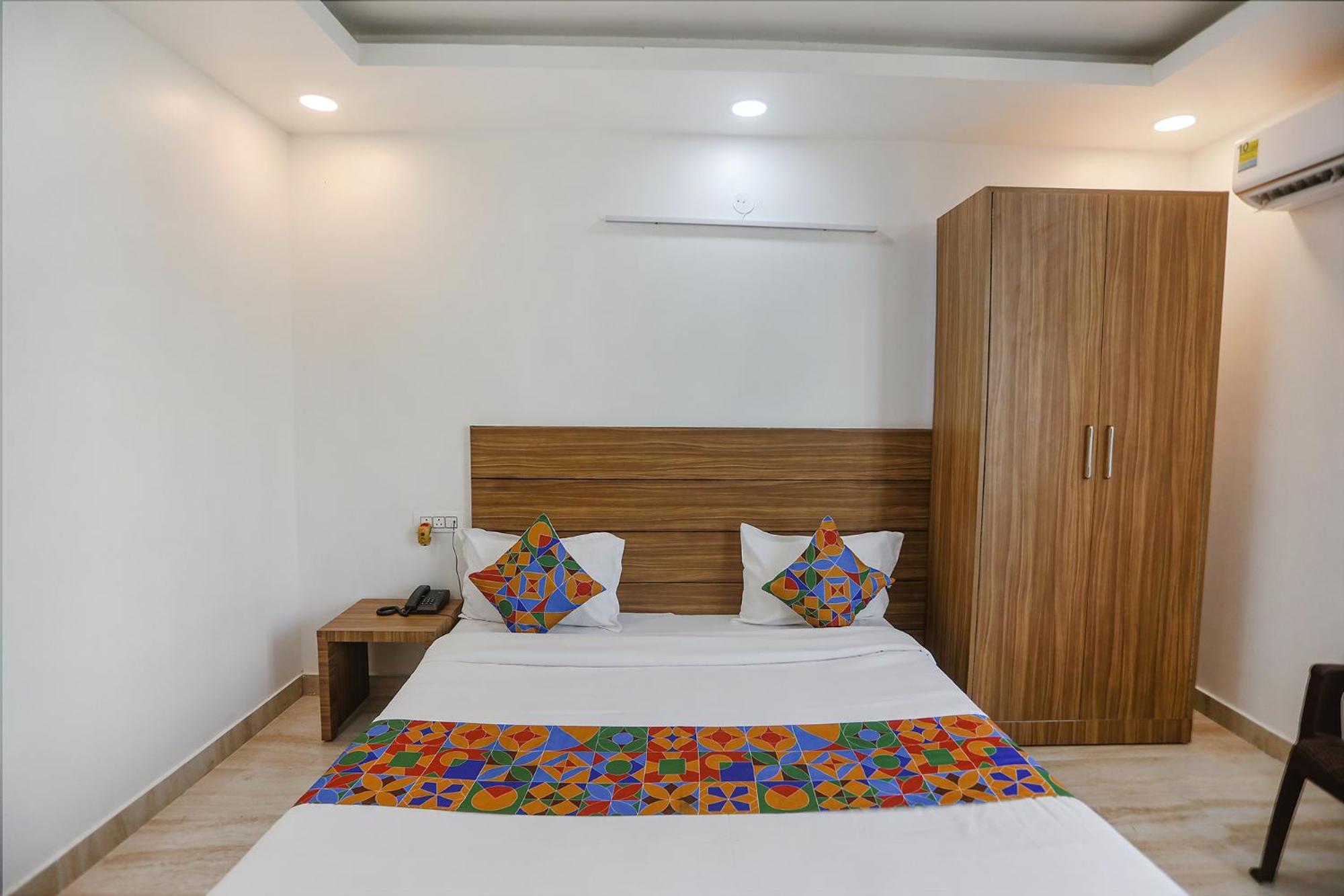 Fabhotel Unique Stay نويدا المظهر الخارجي الصورة